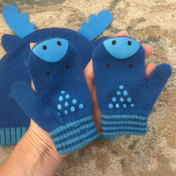 Moose beanie and matching gloves blue - Picture 4 of 5